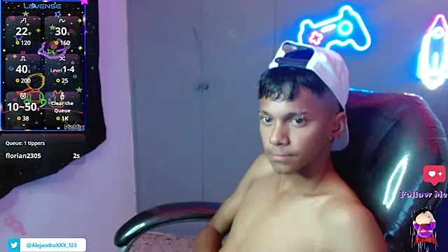 loistwink  online show from February 15, 2025, 10:22 am