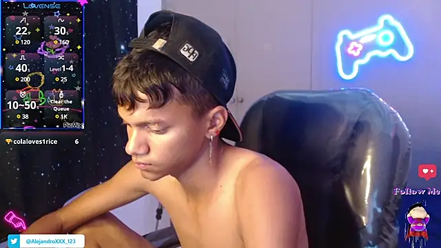 loistwink  online show from March 6, 2025, 7:36 am