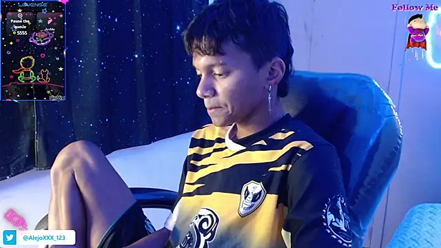 loistwink  online show from March 23, 2025, 8:48 am