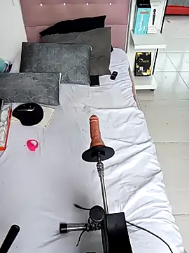 kendalbrowns online show from September 17, 2025, 4:41 pm