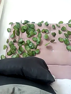 kendalbrowns online show from October 7, 2025, 3:20 pm