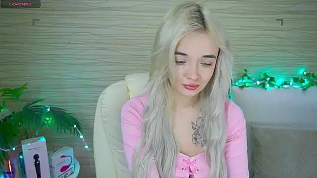 Ashley S online show from February 6, 2025, 11:15 pm