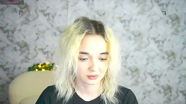 Ashley S online show from April 20, 2026, 10:11 pm