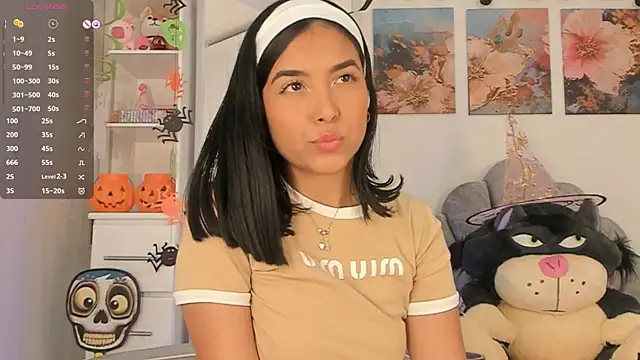 pretty-millie online show from October 7, 2025, 6:10 am