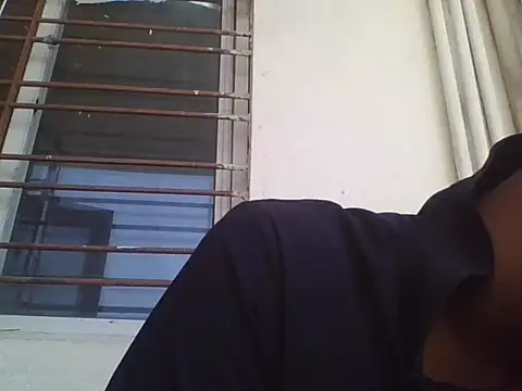 Snapshot of AuntyLover_BhabhiLover_ chatting on February 5, 2025, 8:32 am AuntyLover BhabhiLover online show from February 5, 2025, 8:32 am