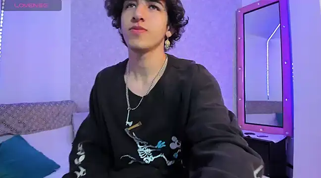 Kerverr  online show from January 24, 2025, 7:49 pm