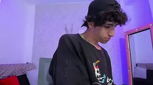 Kerverr  online show from February 3, 2025, 4:31 pm