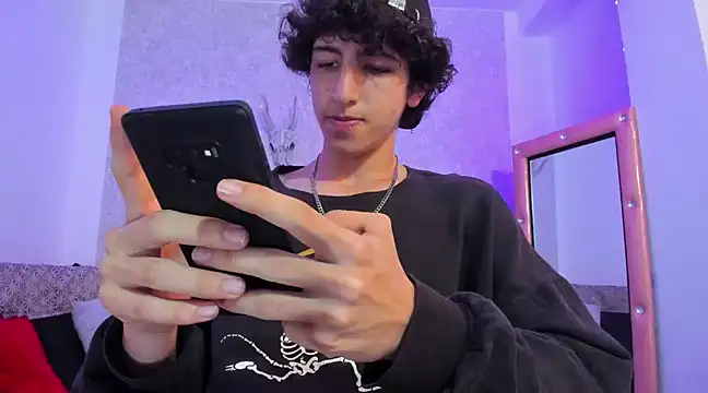 Kerverr  online show from February 3, 2025, 7:31 pm