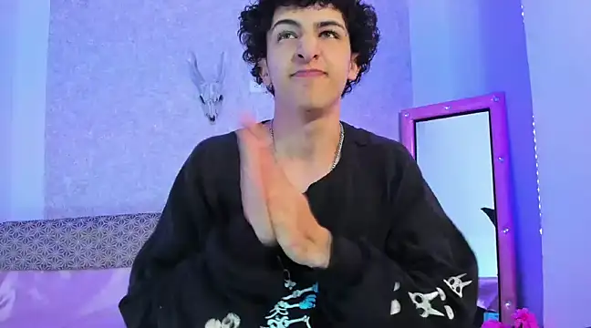 Kerverr  online show from March 6, 2025, 4:07 pm