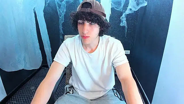 Kerverr  online show from October 27, 2025, 2:54 pm