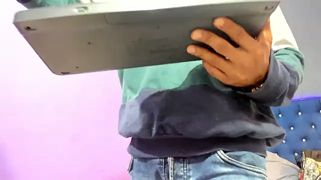 Salomon koude online show from October 17, 2025, 7:27 pm