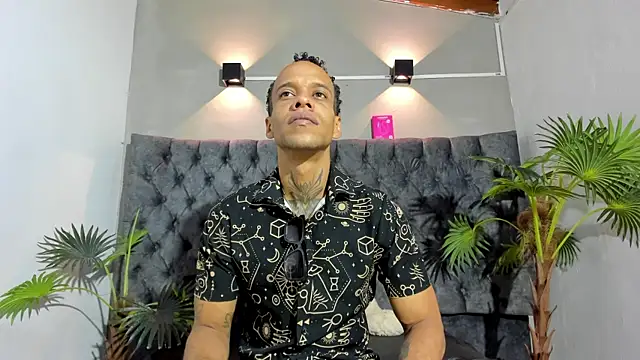Snapshot of Salomon_koude chatting on June 30, 2026, 2:18 pm Salomon koude online show from June 30, 2026, 2:18 pm