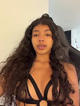 Snapshot of viktorya_xue chatting on August 5, 2026, 11:24 am viktorya xue online show from August 5, 2026, 11:24 am