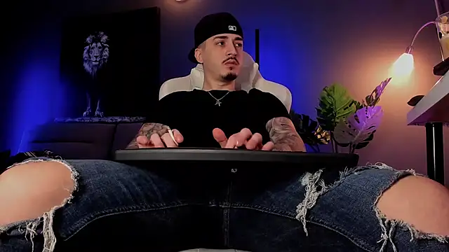 uptomatty online show from February 22, 2026, 7:40 am