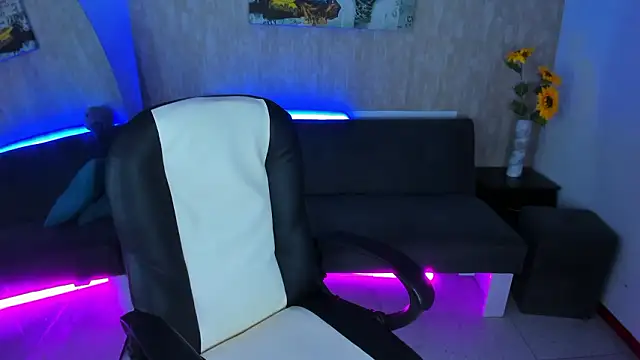 nova sex01 online show from March 25, 2026, 9:10 pm