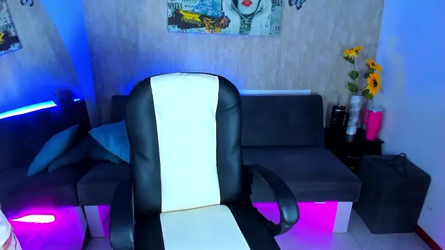 nova sex01 online show from March 30, 2026, 8:32 pm