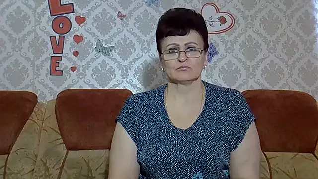 PaulaGolden online show from October 18, 2025, 8:26 am