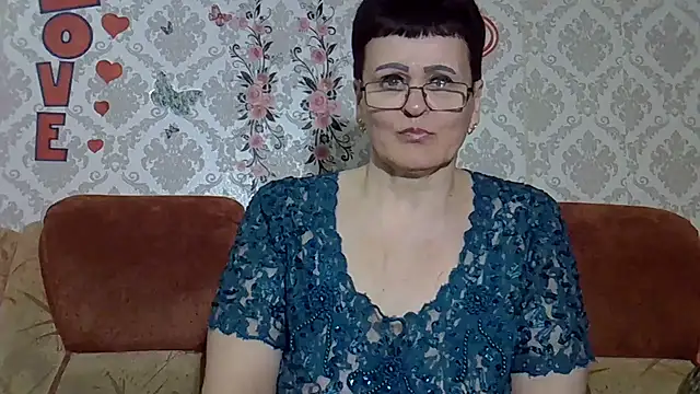 PaulaGolden online show from April 5, 2026, 7:00 pm