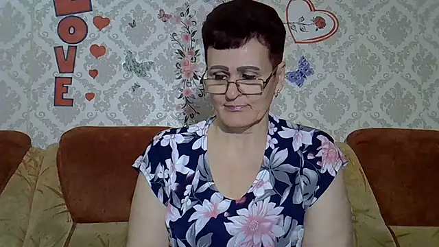 Snapshot of PaulaGolden chatting on May 21, 2026, 6:15 pm PaulaGolden online show from May 21, 2026, 6:15 pm