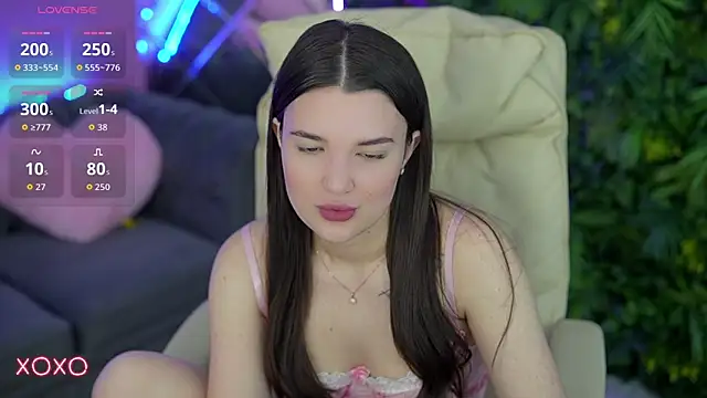 YourLolaBunny online show from June 6, 2026, 6:07 am