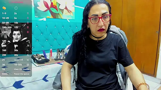 sabrina dupont online show from November 2, 2025, 12:51 pm