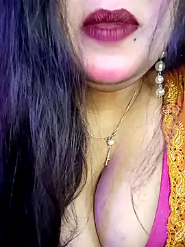 Suhanakhan00 online show from February 26, 2025, 5:53 am