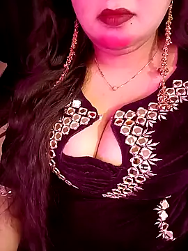 Suhanakhan00 online show from March 16, 2026, 7:12 am