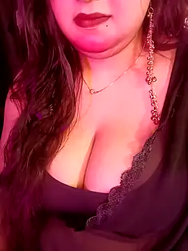 Suhanakhan00 online show from April 9, 2026, 10:09 am