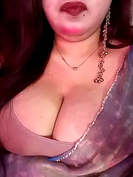 Snapshot of Suhanakhan00 chatting on June 20, 2026, 7:22 am Suhanakhan00 online show from June 20, 2026, 7:22 am