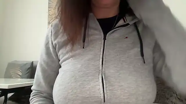 Serena 4you online show from November 7, 2025, 3:01 pm