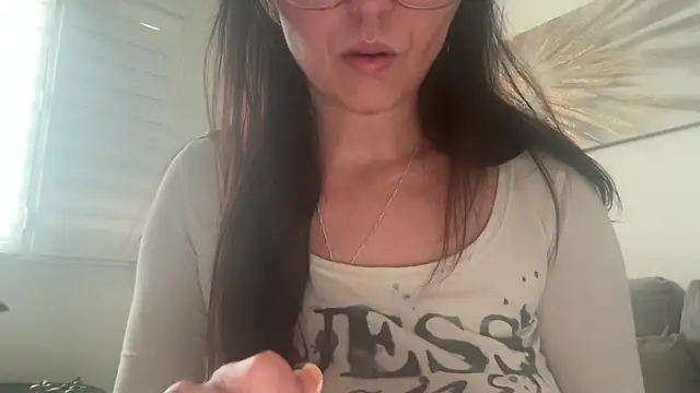 Serena 4you online show from April 20, 2026, 6:09 pm