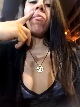 Karenn12 online show from September 18, 2025, 3:30 am