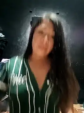 Karenn12 online show from February 11, 2026, 4:06 am