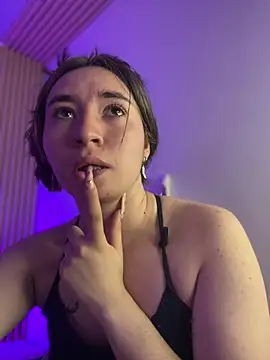 Sophie LS online show from February 2, 2025, 2:27 am