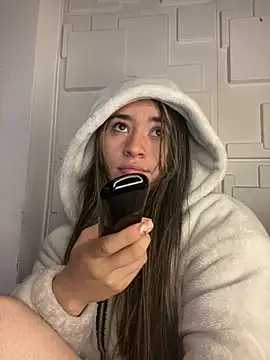 Sophie LS online show from February 16, 2025, 7:04 am