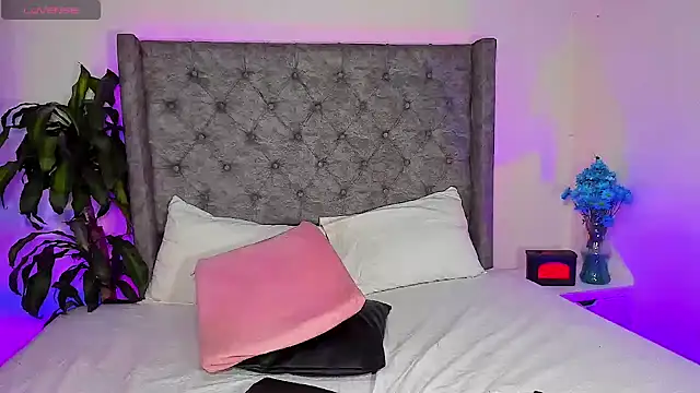 astridjonness online show from February 20, 2025, 12:08 am