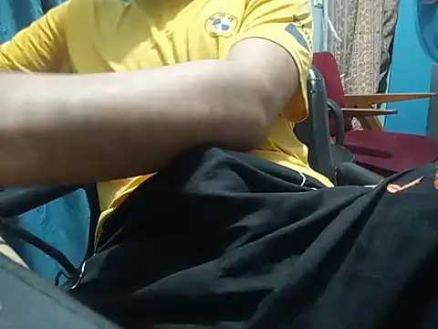 SALLY OMAR  online show from April 20, 2026, 7:37 pm