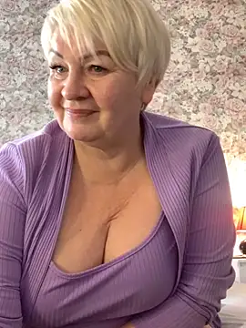 Laura Millf online show from February 9, 2025, 9:16 am