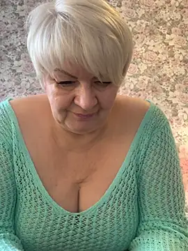 Laura Millf online show from February 27, 2025, 7:23 am