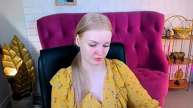 GraceGlamour online show from January 13, 2025, 5:33 am