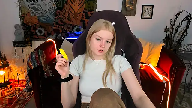 GraceGlamour online show from January 15, 2025, 5:08 am