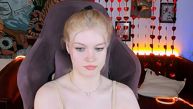 GraceGlamour online show from February 15, 2025, 11:17 am