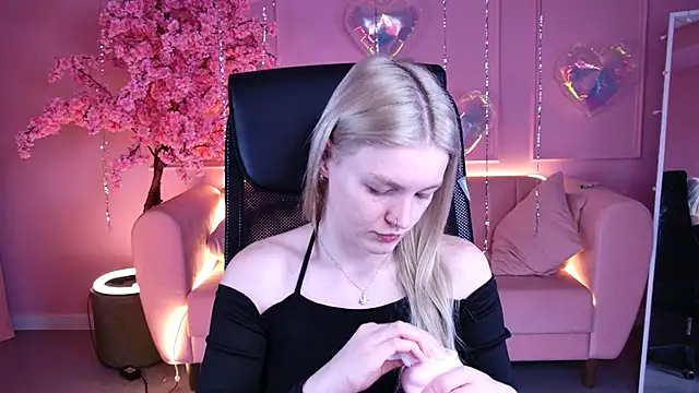 GraceGlamour online show from February 21, 2026, 5:08 am