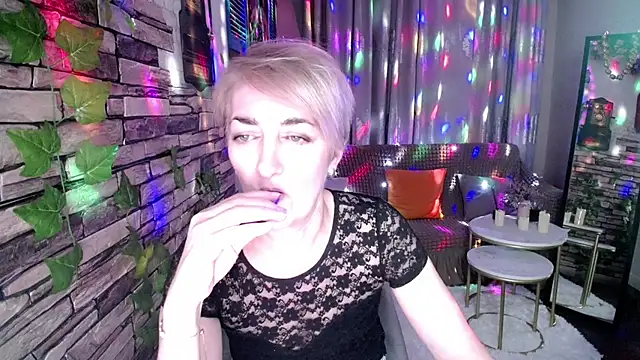 Hot Girl87 online show from December 3, 2024, 3:55 pm