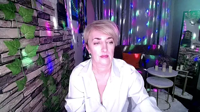 Hot Girl87 online show from December 3, 2024, 7:33 pm
