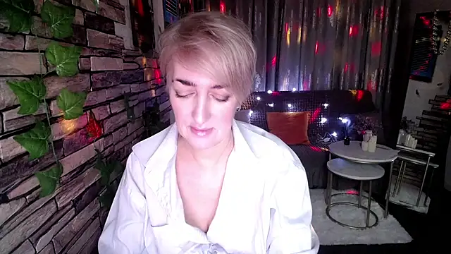 Hot Girl87 online show from December 9, 2024, 3:54 pm