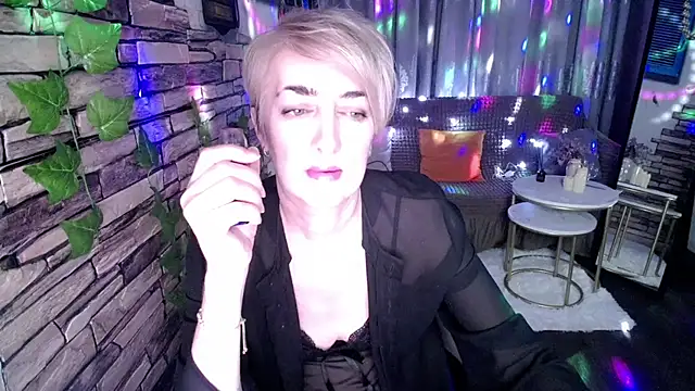 Hot Girl87 online show from December 9, 2024, 6:57 pm
