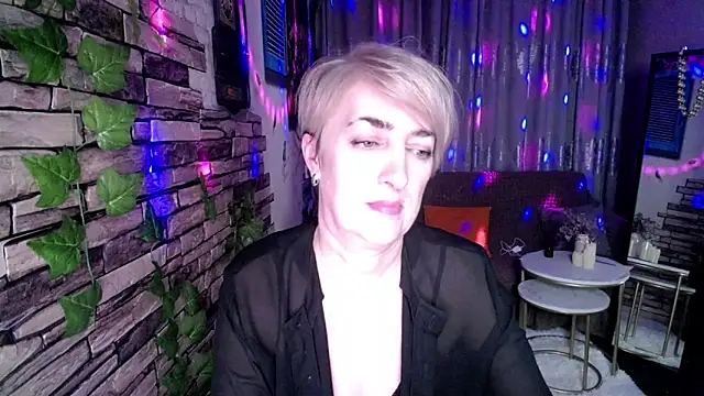Hot Girl87 online show from December 9, 2024, 9:58 pm