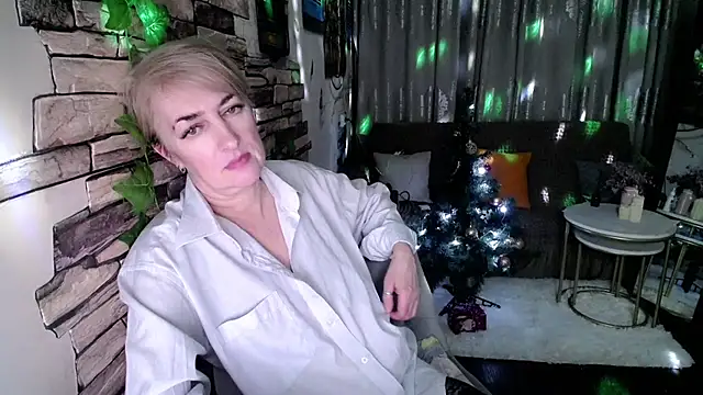 Hot Girl87 online show from December 15, 2024, 7:21 pm
