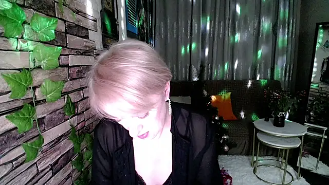Hot Girl87 online show from December 19, 2024, 6:23 pm